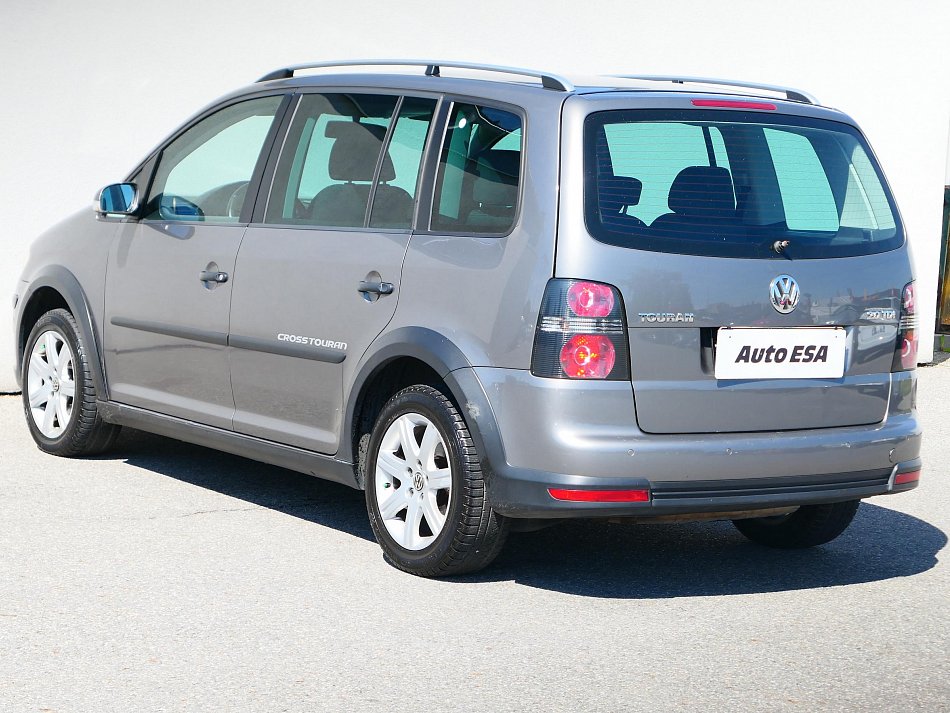 Volkswagen Touran 2.0 TDi 