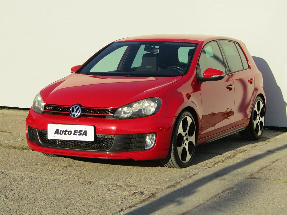 Volkswagen Golf 2.0TSi 