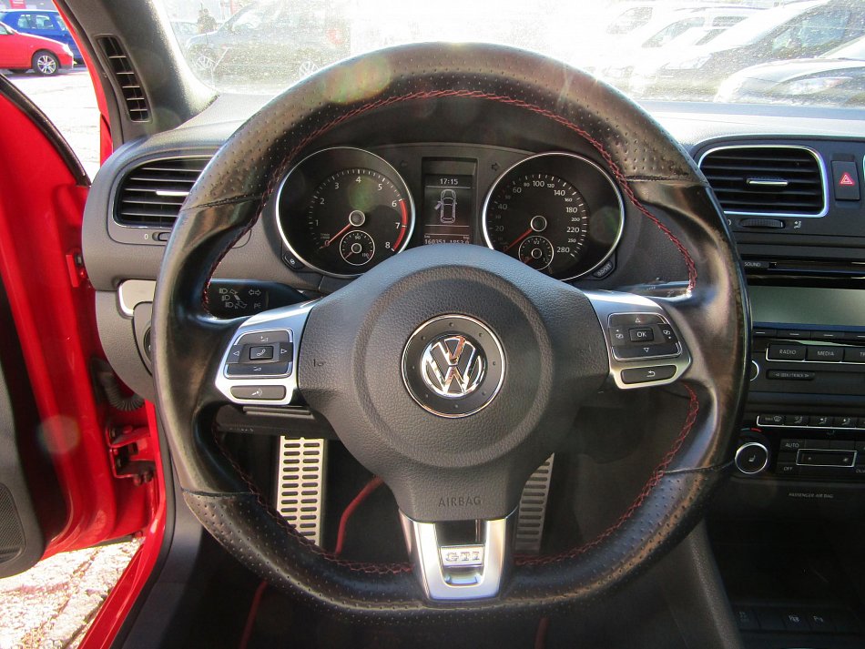 Volkswagen Golf 2.0TSi 