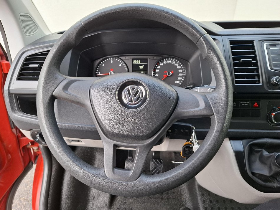 Volkswagen Transporter 2.0TDi  L2H1