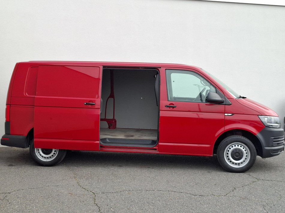 Volkswagen Transporter 2.0TDi  L2H1