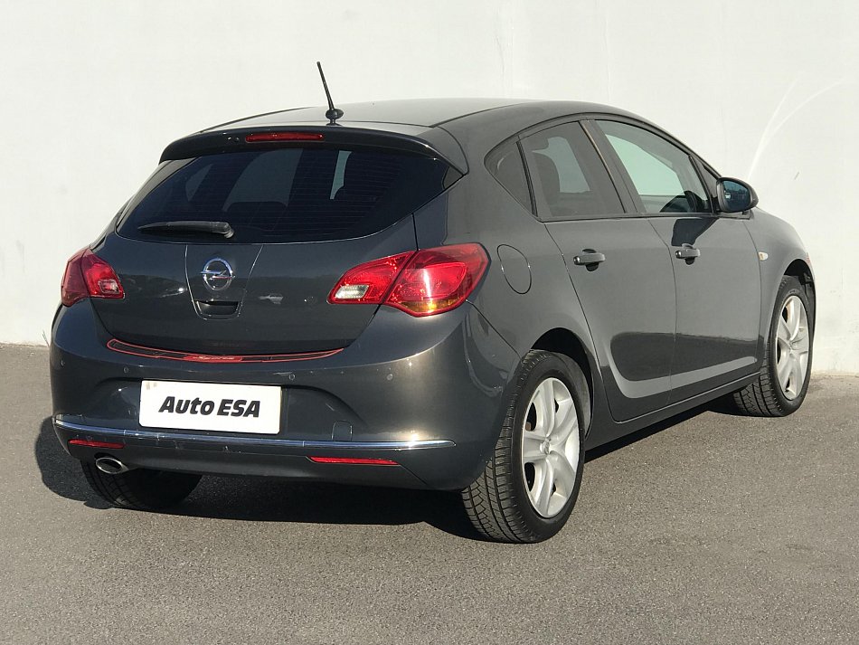 Opel Astra 2.0 CDTi 