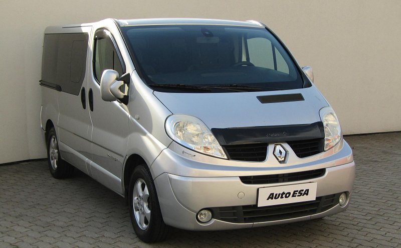 Renault Trafic 2.0dCi Passenger 8míst