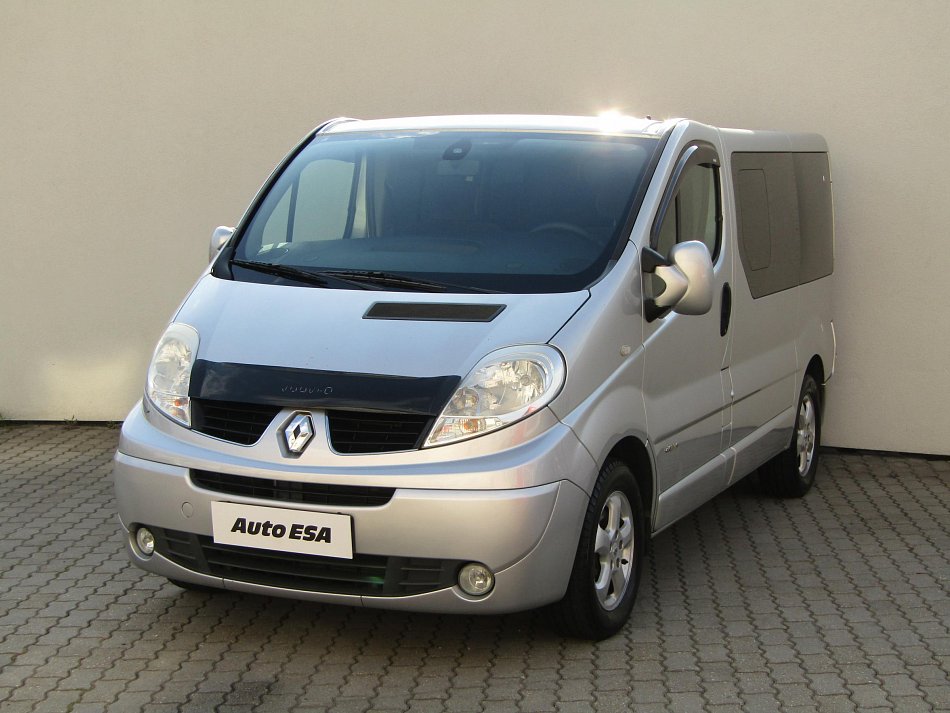 Renault Trafic 2.0dCi Passenger 8míst