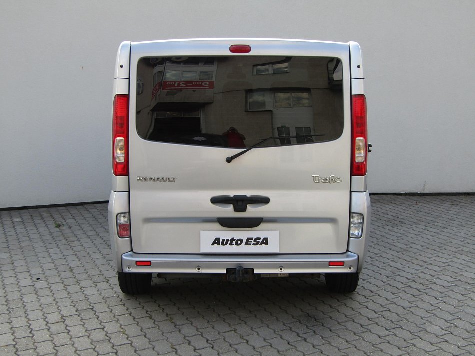 Renault Trafic 2.0dCi Passenger 8míst