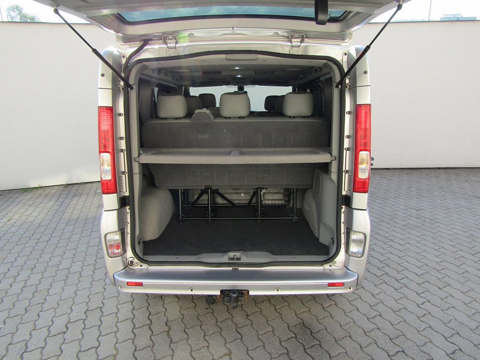 Renault Trafic 2.0dCi Passenger 8míst