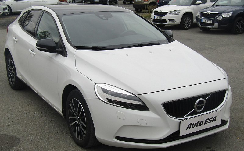 Volvo V40 2.0D 