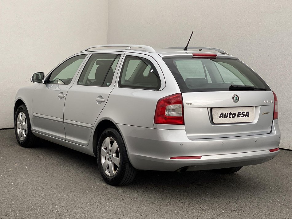 Škoda Octavia II 1.6 TDi Elegance