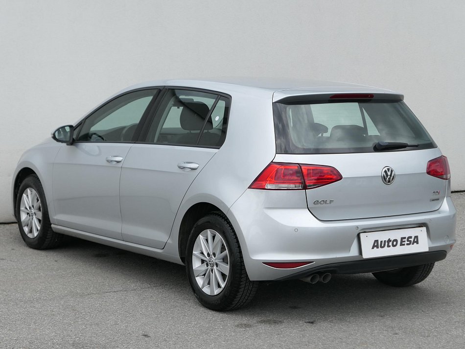 Volkswagen Golf 1.6 TDi 