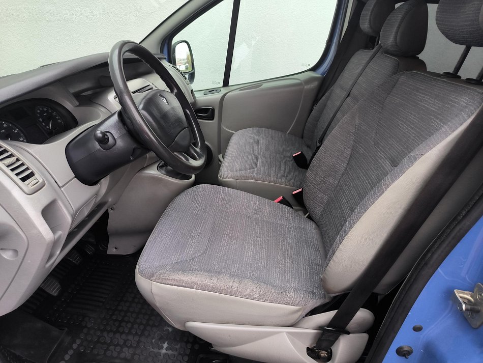 Renault Trafic 2.5dCi  9míst