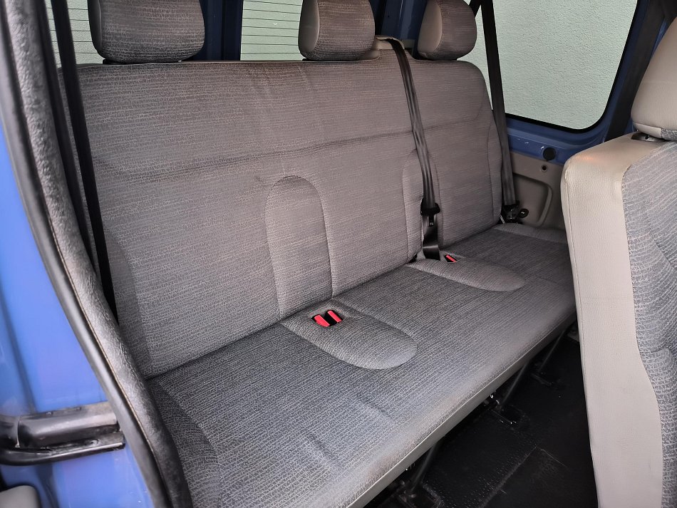 Renault Trafic 2.5dCi  9míst