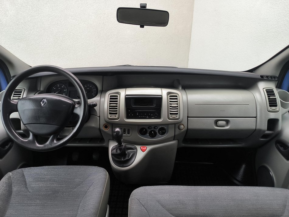 Renault Trafic 2.5dCi  9míst