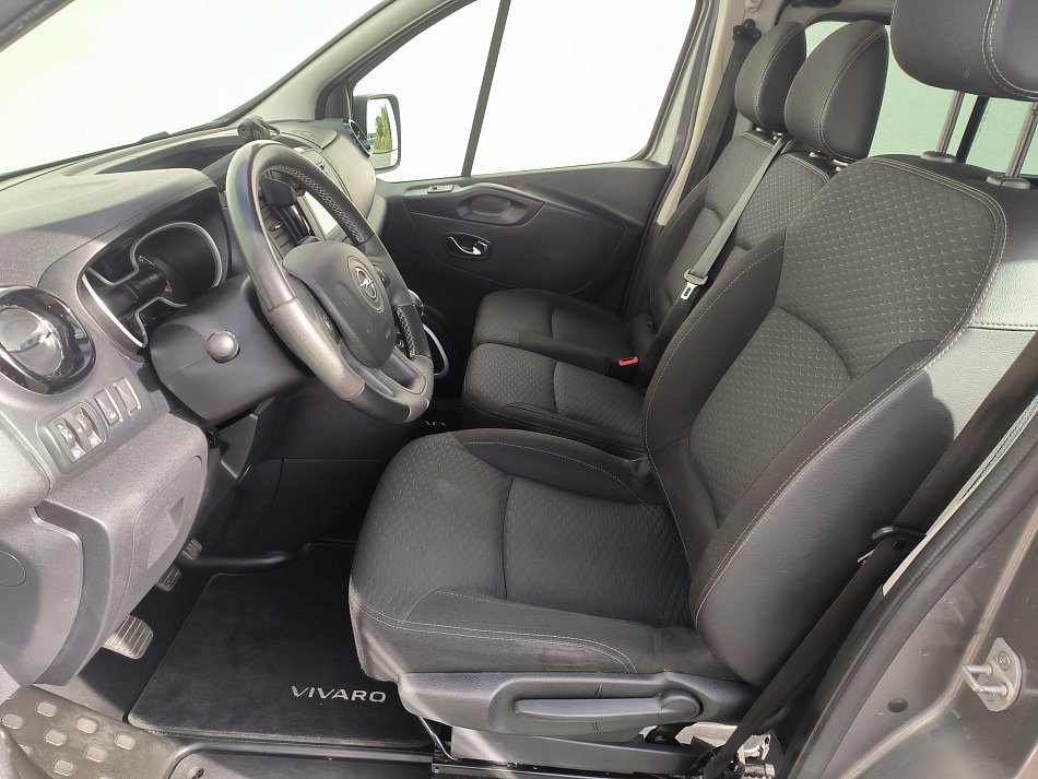 Opel Vivaro 1.6CDTi  9míst