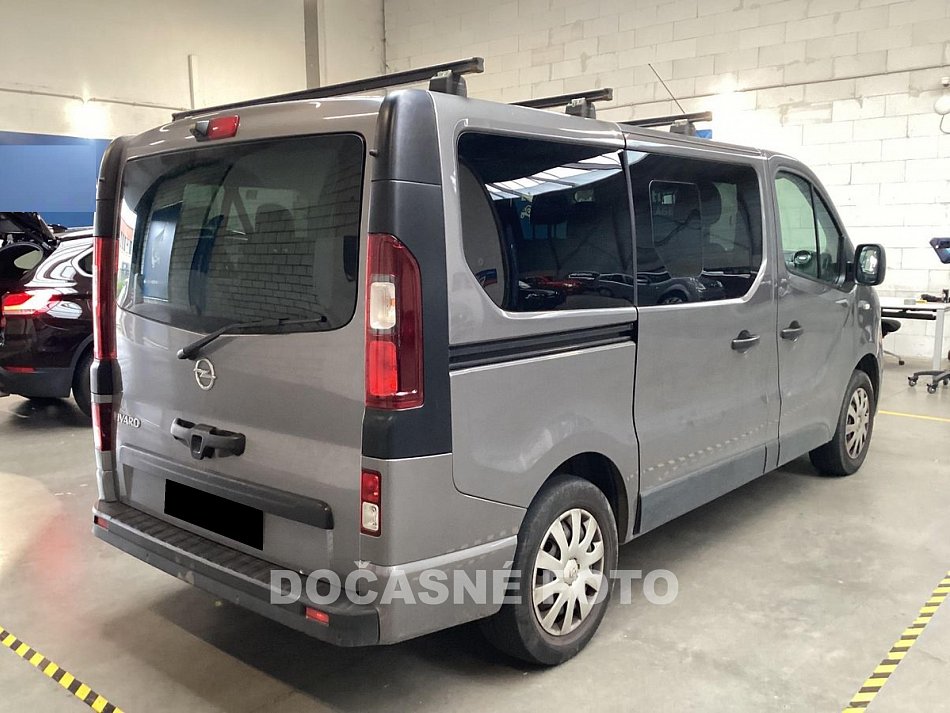 Opel Vivaro 1.6CDTi  9míst