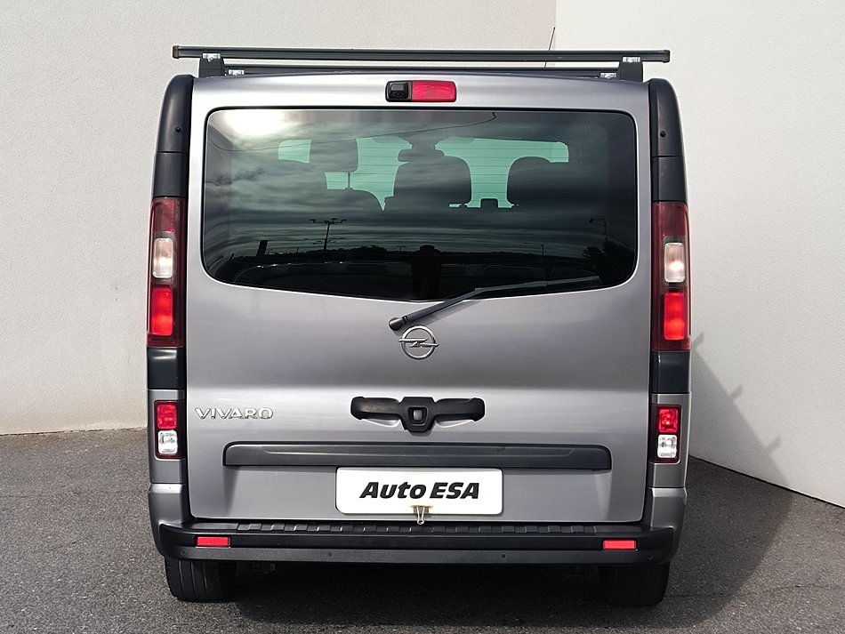 Opel Vivaro 1.6CDTi  9míst