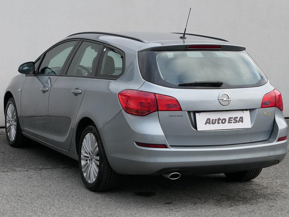 Opel Astra 1.4T 