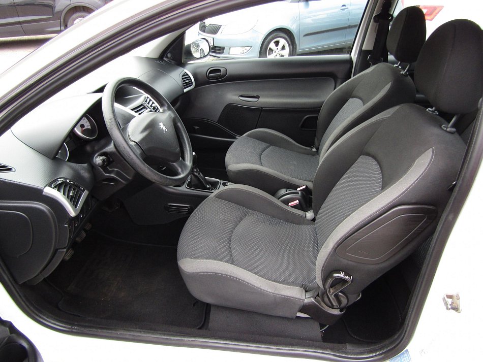 Peugeot 206 1.2i 