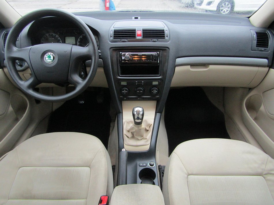 Škoda Octavia II 1.6i 