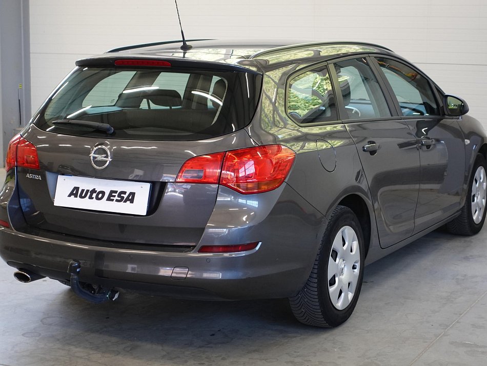 Opel Astra 1.4T 