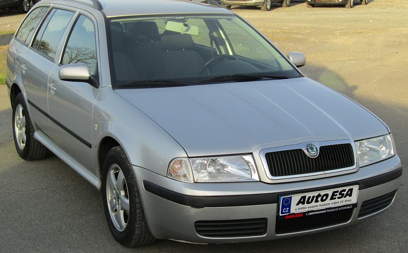 Škoda Octavia 1.6i Elegance