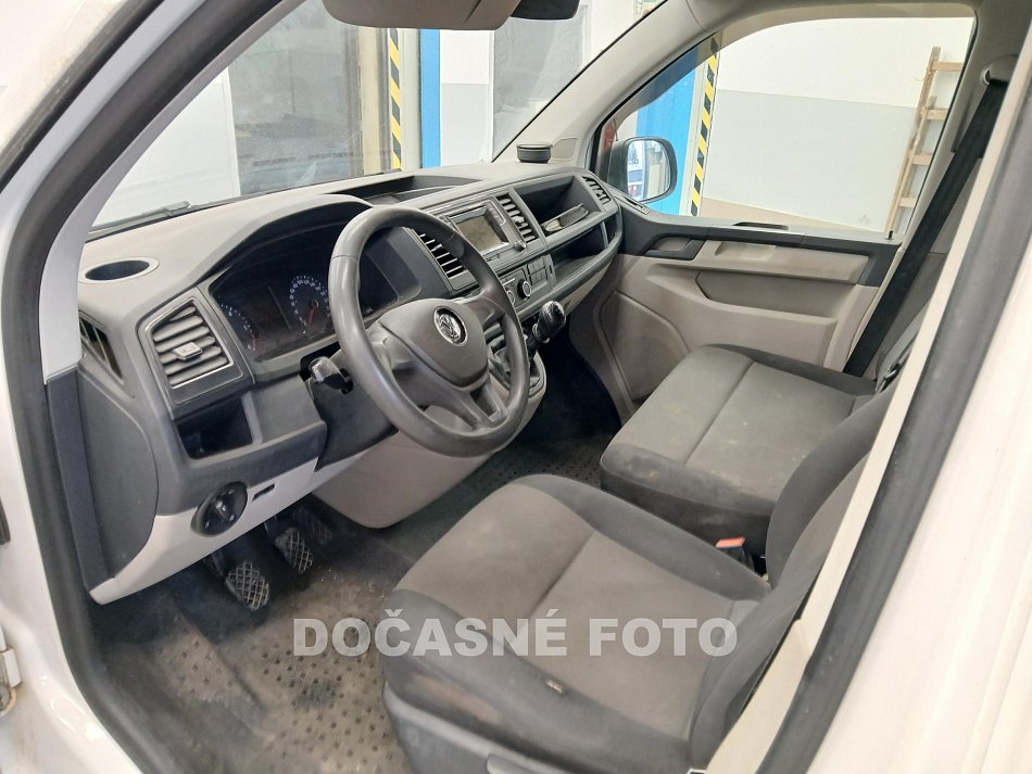 Volkswagen Transporter 2.0TDi  6míst T6