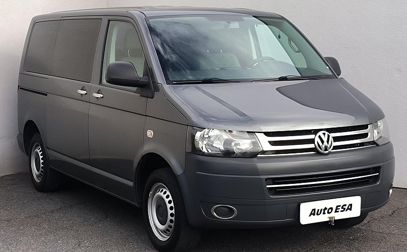 Volkswagen Transporter 2.0 TDi  8míst