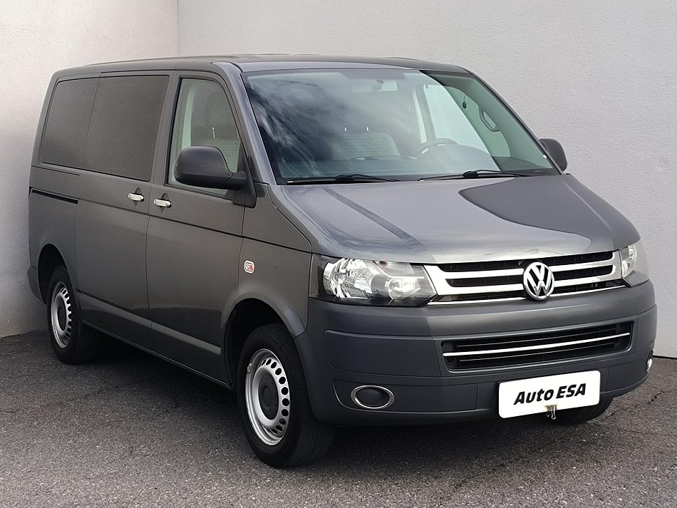 Volkswagen Transporter 2.0 TDi  8míst