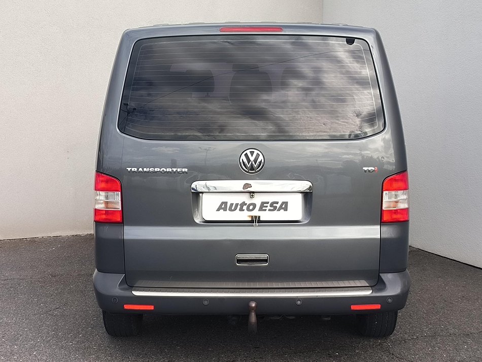 Volkswagen Transporter 2.0 TDi  8míst