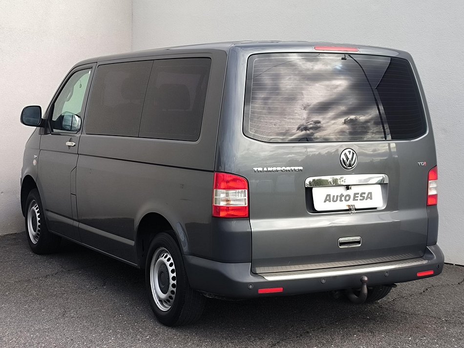 Volkswagen Transporter 2.0 TDi  8míst