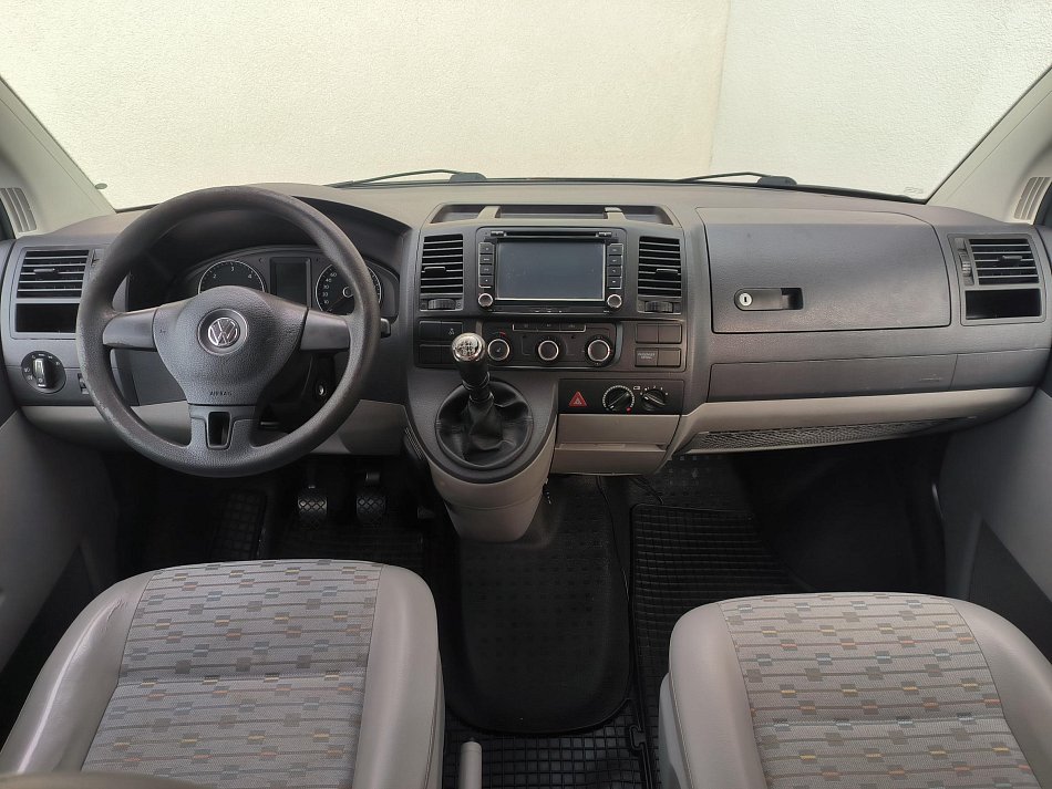 Volkswagen Transporter 2.0 TDi  8míst