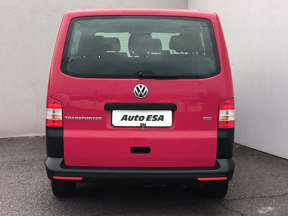 Volkswagen Transporter 2.0TDi  9míst