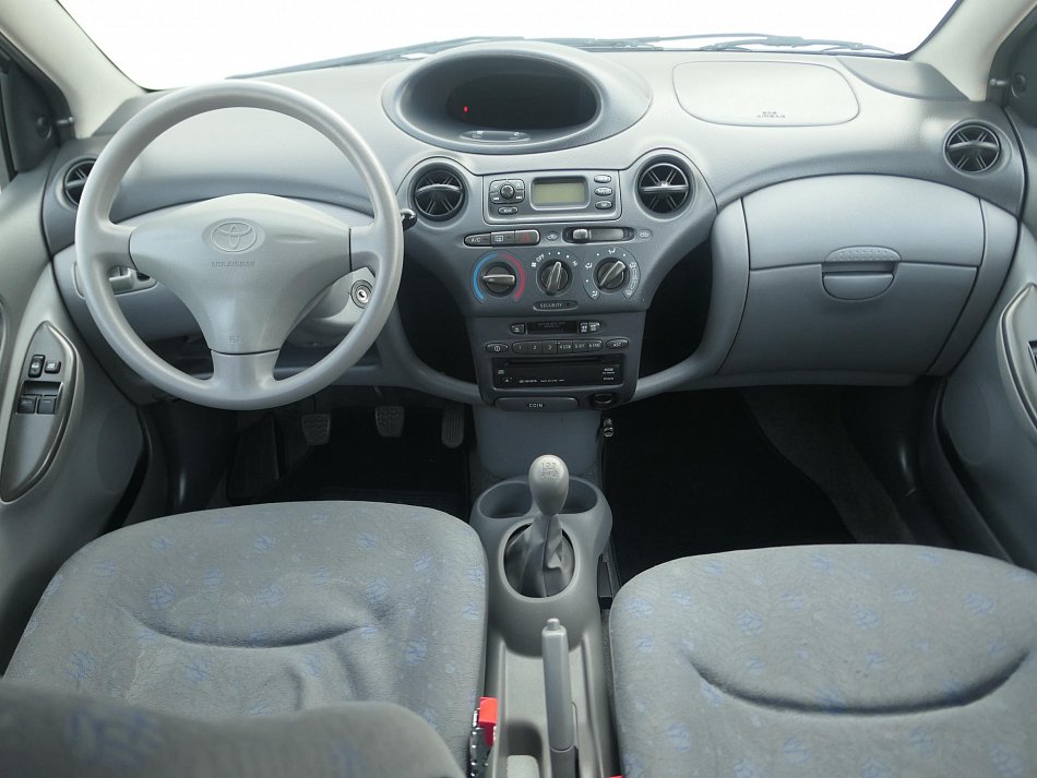 Toyota Yaris 1.0VVTi 