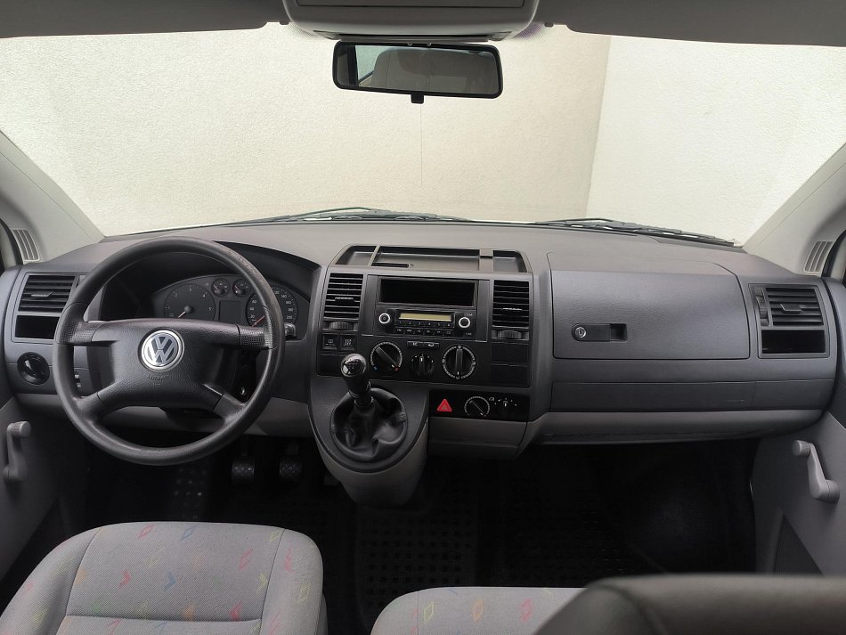 Volkswagen Transporter 1.9TDi  L2 9míst