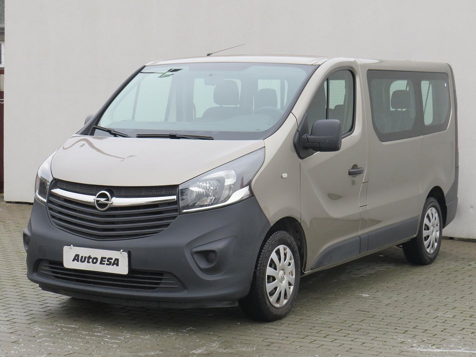 Opel Vivaro 1.6CDTi  8míst