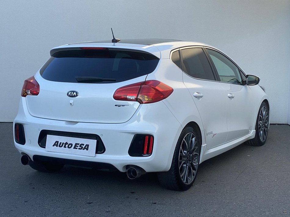 Kia Ceed 1.6 T-GDi GT