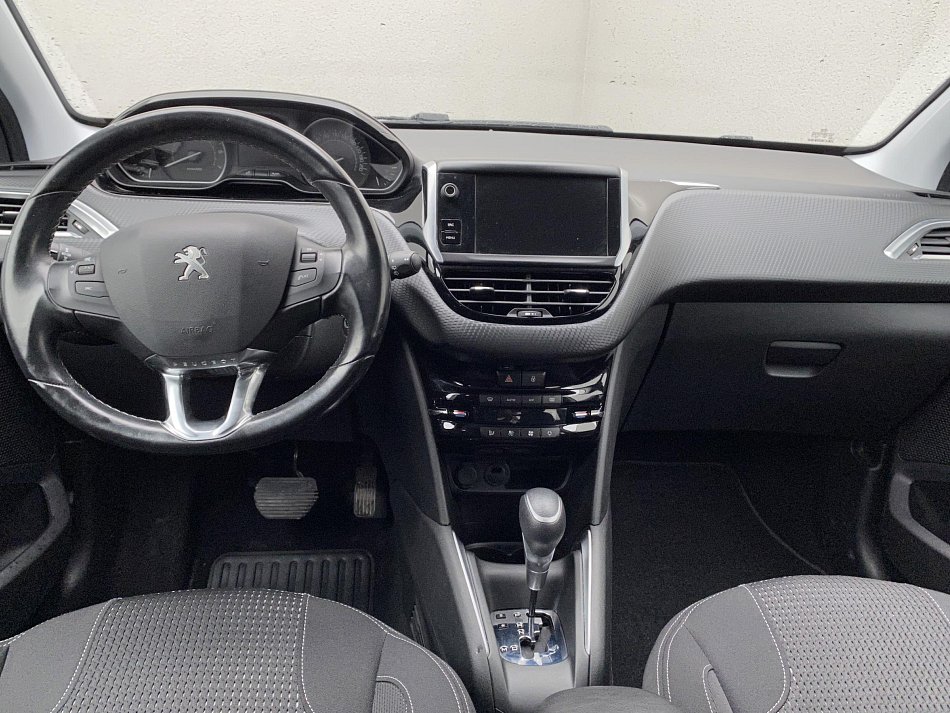 Peugeot 208 1.2 PT 