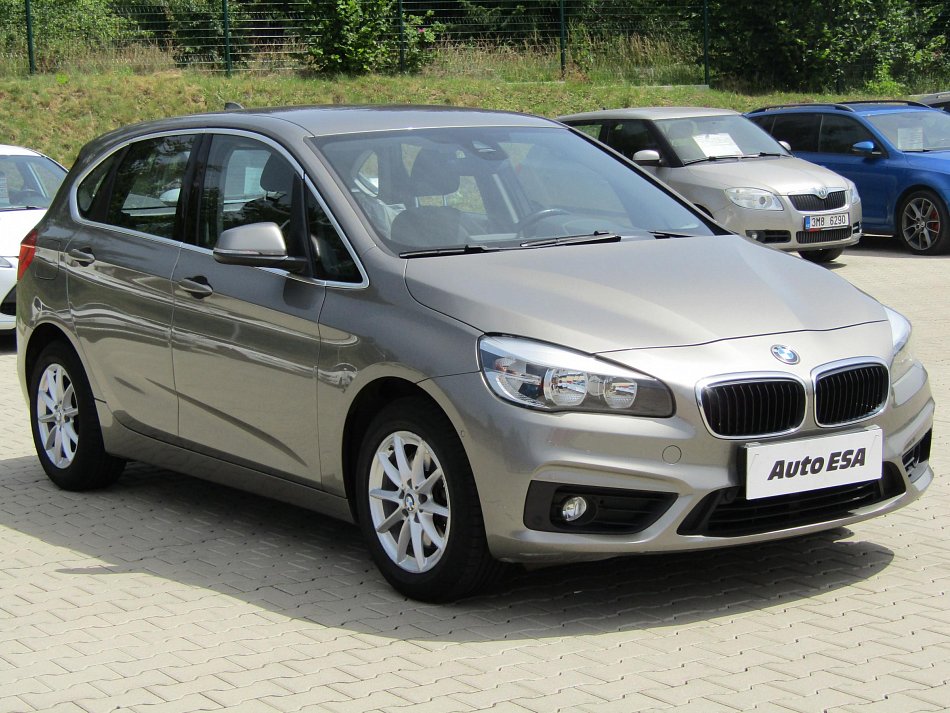 BMW Řada 2 1.5i  218i