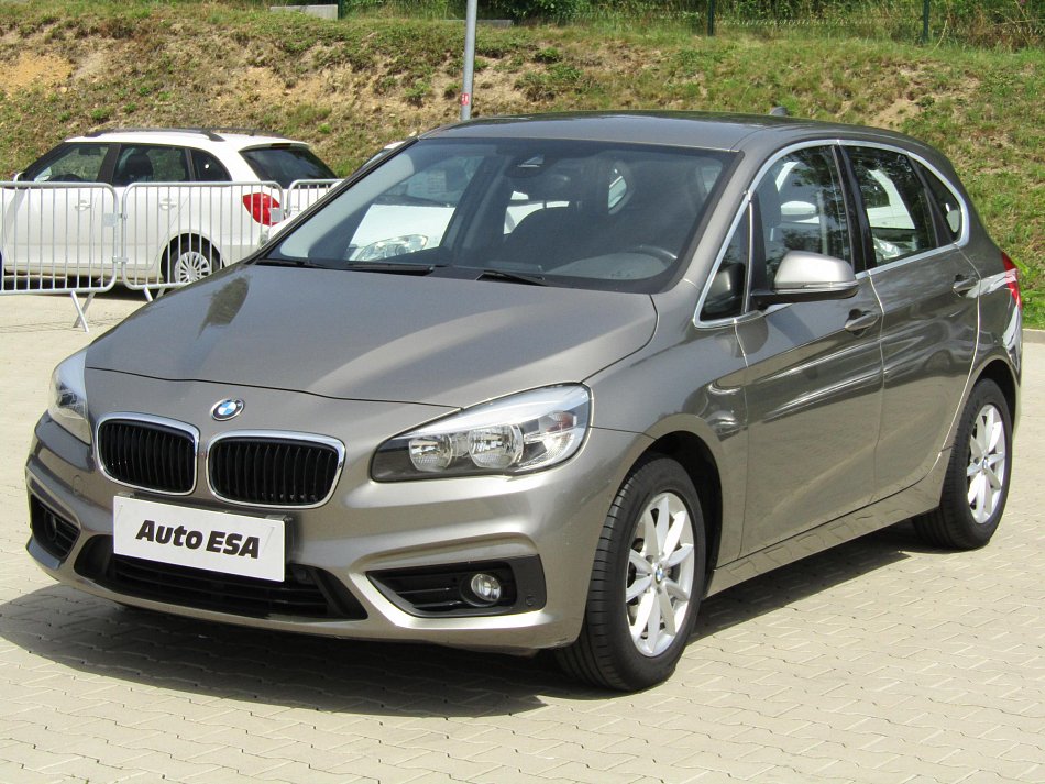 BMW Řada 2 1.5i  218i