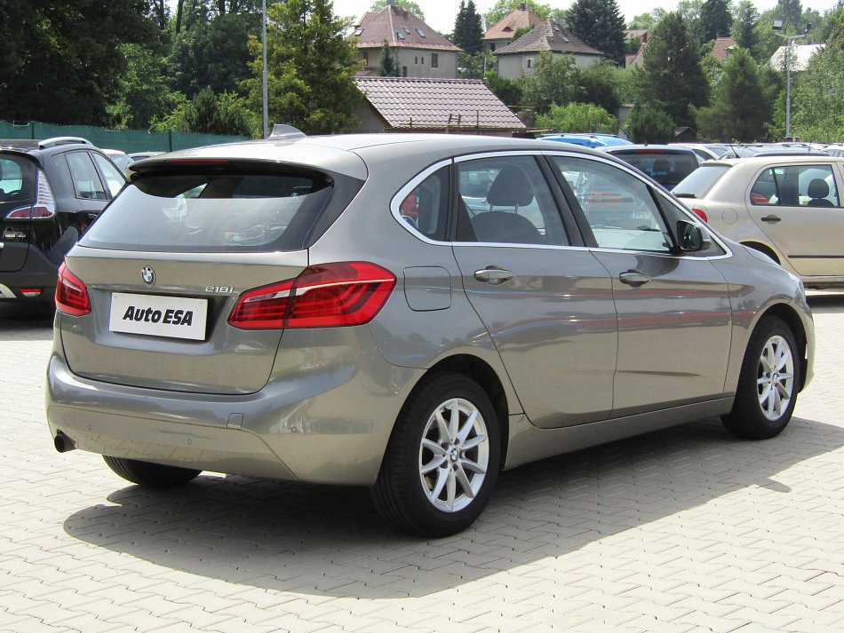 BMW Řada 2 1.5i  218i