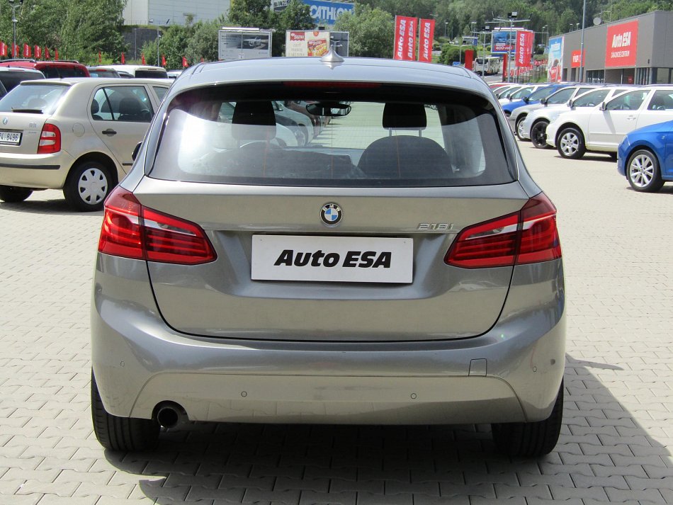 BMW Řada 2 1.5i  218i