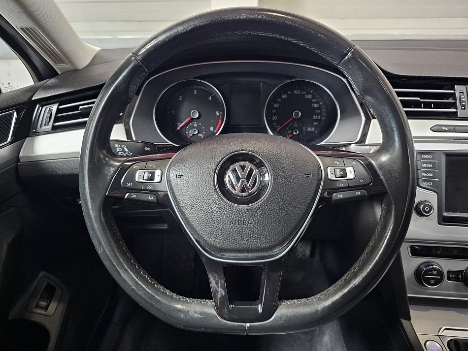 Volkswagen Passat 2.0 TDi 