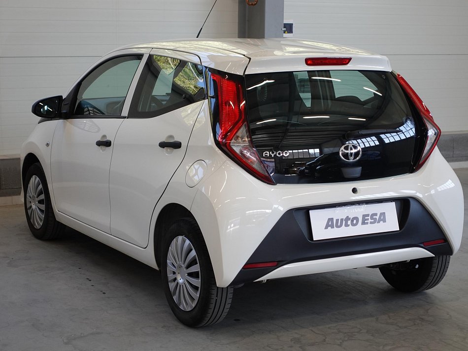 Toyota Aygo 1.0i 