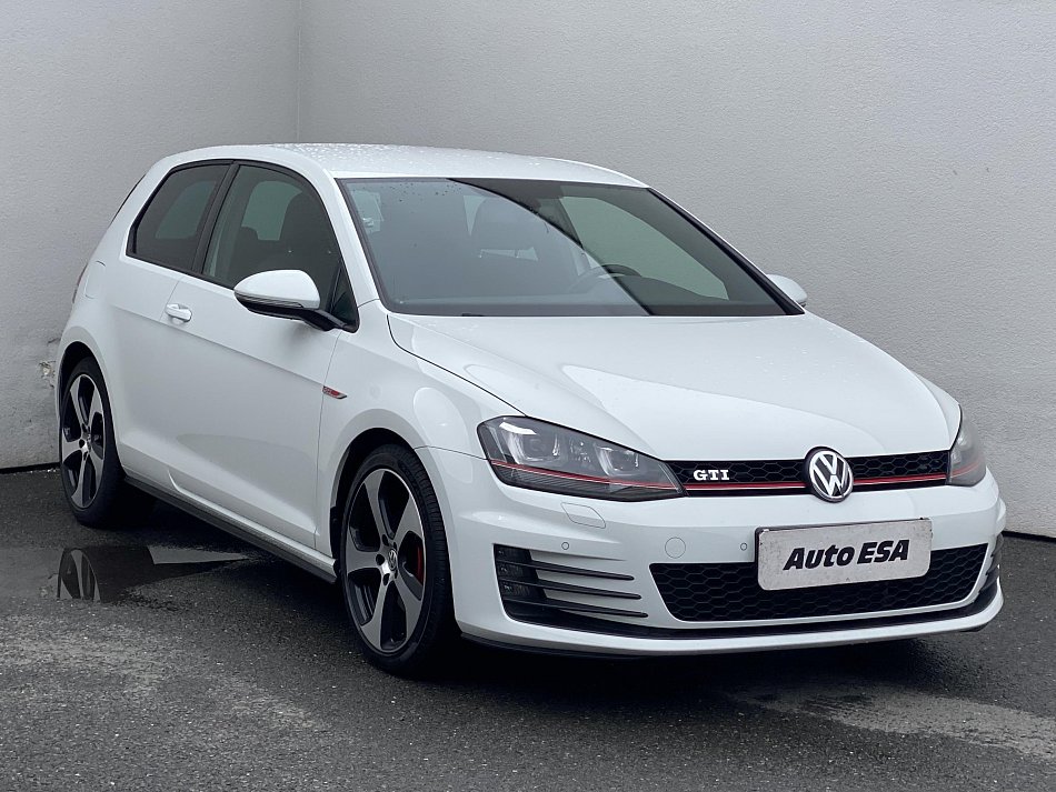 Volkswagen Golf 2.0TSi GTi