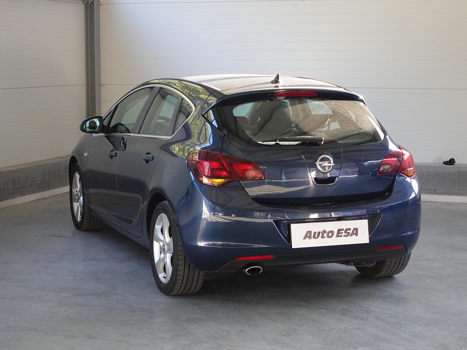 Opel Astra 1.6GTC 