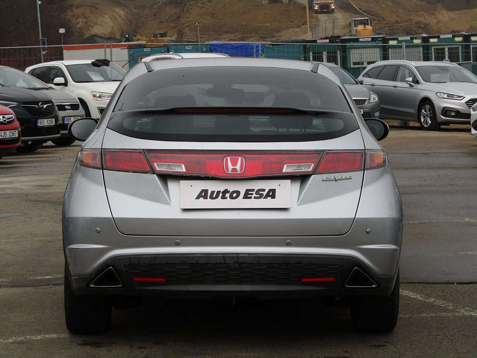 Honda Civic 1.8i 