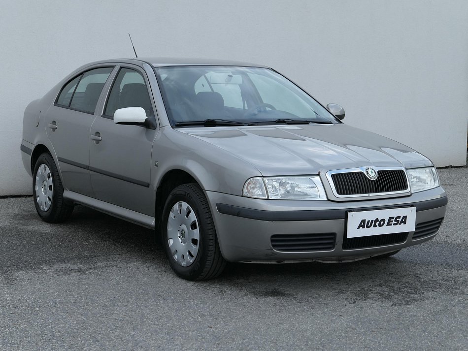 Škoda Octavia 1.6i Tour