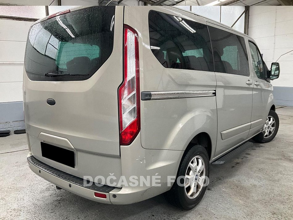 Ford Tourneo Custom 2.2TDCi Titanium 8míst