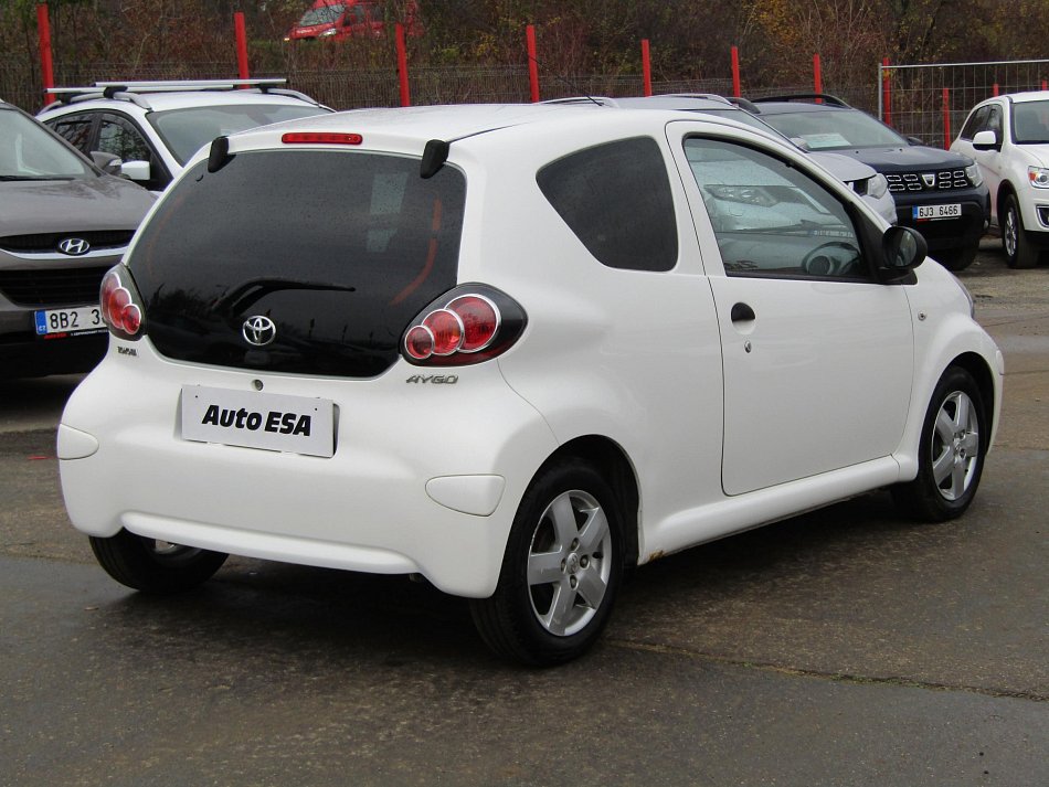 Toyota Aygo 1.0i 