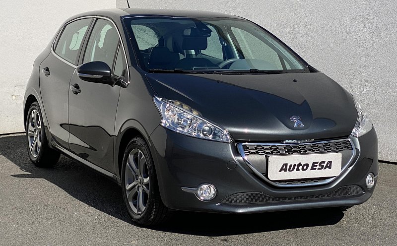 Peugeot 208 1.2i Allure