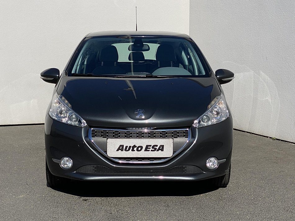 Peugeot 208 1.2i Allure